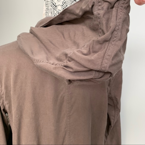 UO SILENCE + NOISE Waylon Jacket, Taupe/Brown, Size Med, Modern, nice material. - Picture 9 of 16